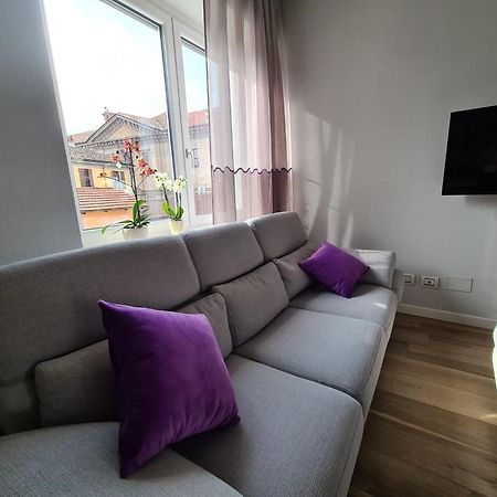 Cuore Di Alba Charming Apartment Luaran gambar