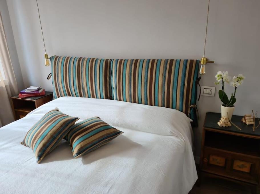 Cuore Di Alba Charming Apartment Luaran gambar