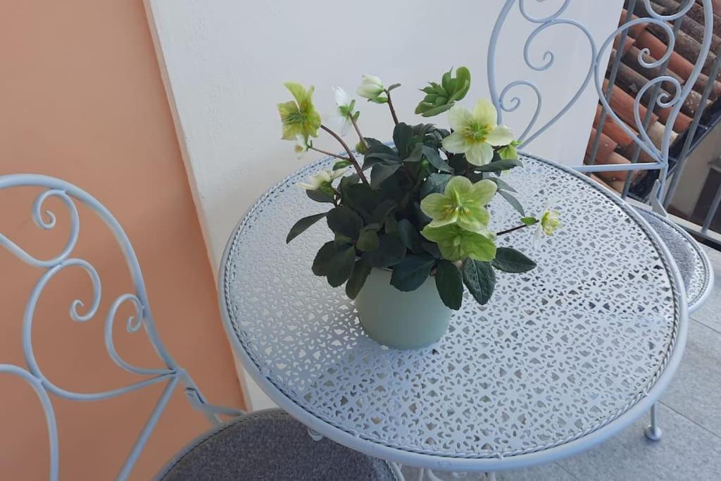 Cuore Di Alba Charming Apartment Luaran gambar