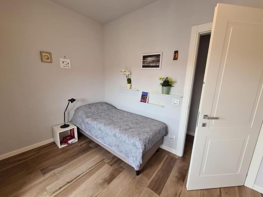 Cuore Di Alba Charming Apartment Luaran gambar